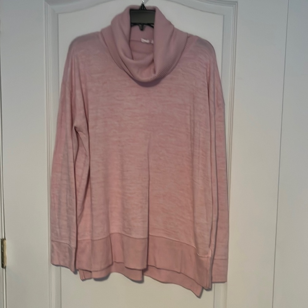 Gap Women’s Crowl Neck Sweater